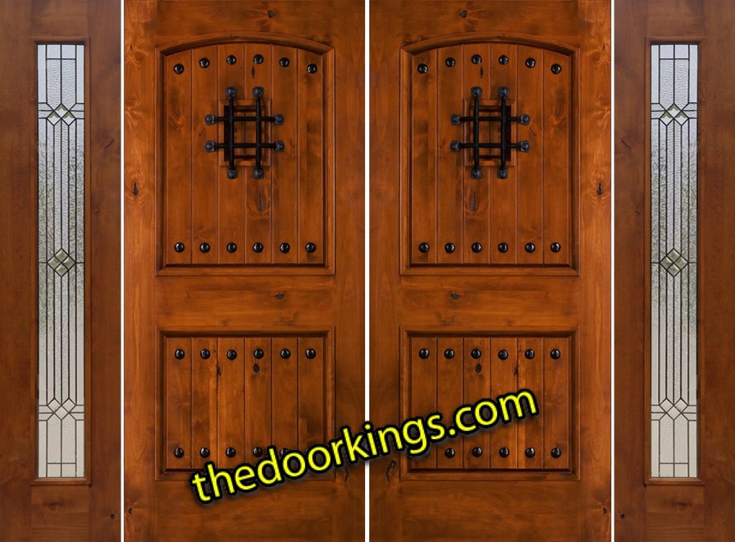 sw83 knotty alder double door with two builder patina sidelites
